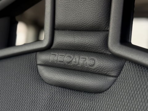 Land Rover Defender 2.4 TD4 HT 90" SE / Recaro / grijs kenteken / LED / *NAP*