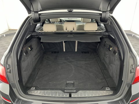 BMW 5 Serie Touring 520d M-Sportpack High Executive Aut. *PANO | LEATHER | XENON | HEATED-SPORTSEATS | HIFI-SOUND | NAVI-FULLMAP | PRIVACYGLASS | SHIFTPADDLES | HEAD-UP | 18''ALU*