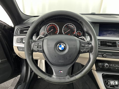BMW 5 Serie Touring 520d M-Sportpack High Executive Aut. *PANO | LEATHER | XENON | HEATED-SPORTSEATS | HIFI-SOUND | NAVI-FULLMAP | PRIVACYGLASS | SHIFTPADDLES | HEAD-UP | 18''ALU*