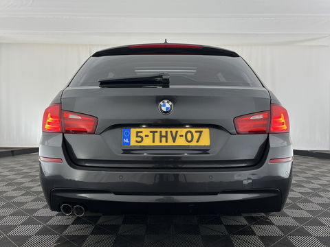 BMW 5 Serie Touring 520d M-Sportpack High Executive Aut. *PANO | LEATHER | XENON | HEATED-SPORTSEATS | HIFI-SOUND | NAVI-FULLMAP | PRIVACYGLASS | SHIFTPADDLES | HEAD-UP | 18''ALU*
