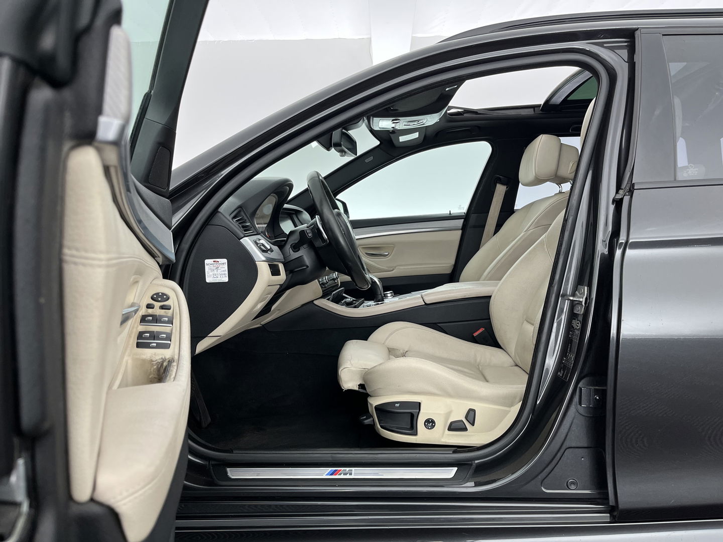 BMW 5 Serie Touring 520d M-Sportpack High Executive Aut. *PANO | LEATHER | XENON | HEATED-SPORTSEATS | HIFI-SOUND | NAVI-FULLMAP | PRIVACYGLASS | SHIFTPADDLES | HEAD-UP | 18''ALU*