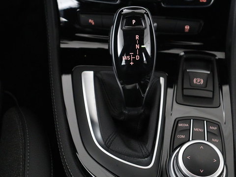 BMW 2 Serie Gran Tourer 218i 7 Persoons Executive | Sport Line | 1e eigenaar | Stoelverwarming | Head-Up | Trekhaak | Sportstoelen | Half leder | Navigatie | Climate control | Parkeerhulp | Cruise control