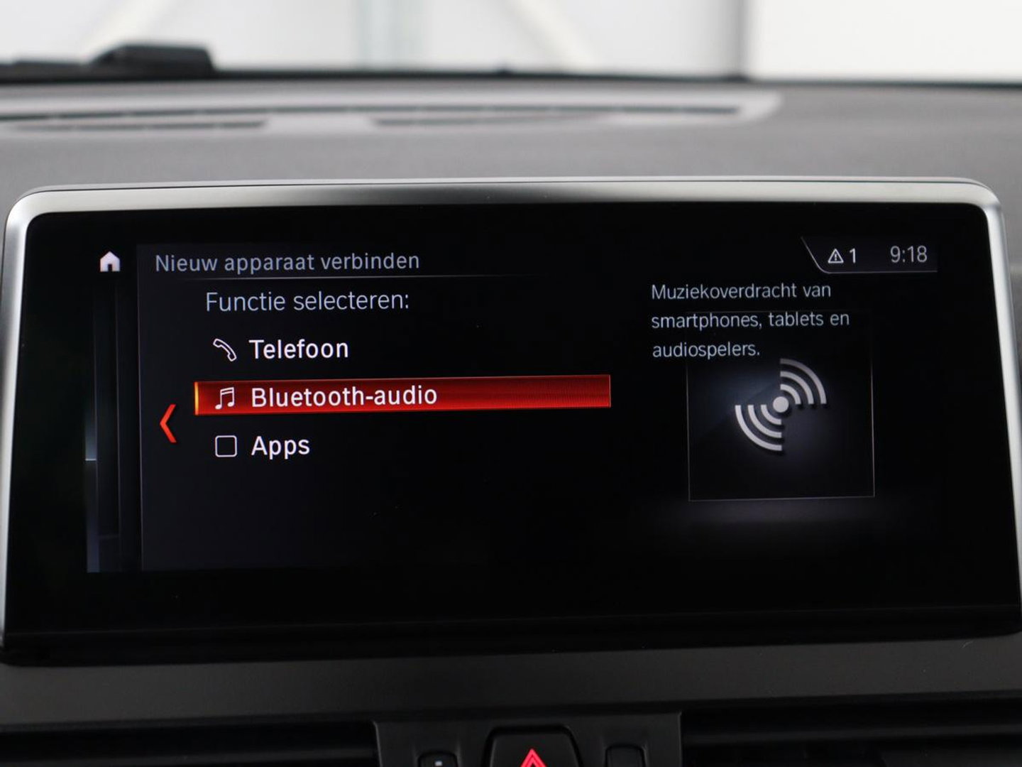 BMW 2 Serie Gran Tourer 218i 7 Persoons Executive | Sport Line | 1e eigenaar | Stoelverwarming | Head-Up | Trekhaak | Sportstoelen | Half leder | Navigatie | Climate control | Parkeerhulp | Cruise control