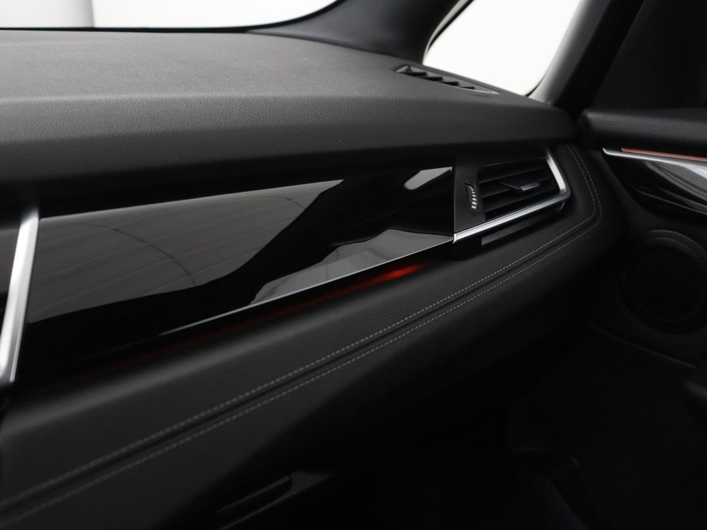 BMW 2 Serie Gran Tourer 218i 7 Persoons Executive | Sport Line | 1e eigenaar | Stoelverwarming | Head-Up | Trekhaak | Sportstoelen | Half leder | Navigatie | Climate control | Parkeerhulp | Cruise control