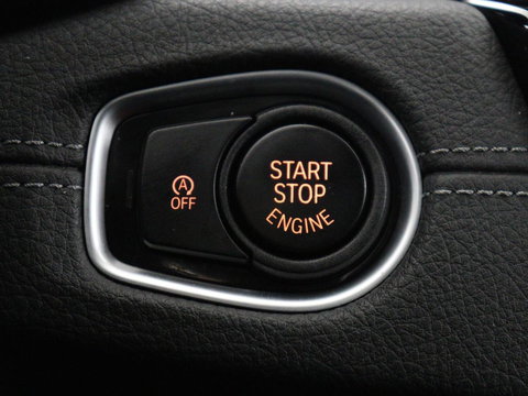 BMW 2 Serie Gran Tourer 218i 7 Persoons Executive | Sport Line | 1e eigenaar | Stoelverwarming | Head-Up | Trekhaak | Sportstoelen | Half leder | Navigatie | Climate control | Parkeerhulp | Cruise control