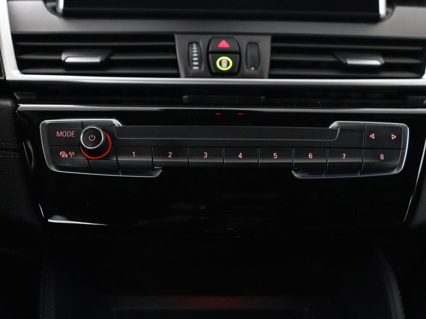 BMW 2 Serie Gran Tourer 218i 7 Persoons Executive | Sport Line | 1e eigenaar | Stoelverwarming | Head-Up | Trekhaak | Sportstoelen | Half leder | Navigatie | Climate control | Parkeerhulp | Cruise control