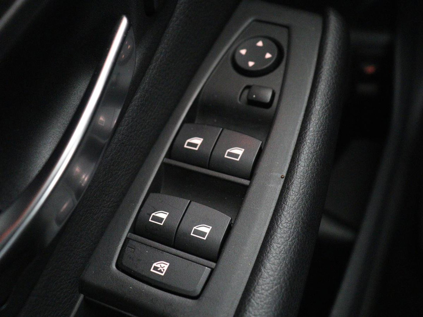 BMW 2 Serie Gran Tourer 218i 7 Persoons Executive | Sport Line | 1e eigenaar | Stoelverwarming | Head-Up | Trekhaak | Sportstoelen | Half leder | Navigatie | Climate control | Parkeerhulp | Cruise control