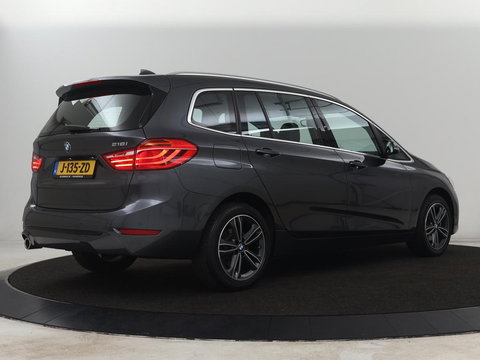 BMW 2 Serie Gran Tourer 218i 7 Persoons Executive | Sport Line | 1e eigenaar | Stoelverwarming | Head-Up | Trekhaak | Sportstoelen | Half leder | Navigatie | Climate control | Parkeerhulp | Cruise control