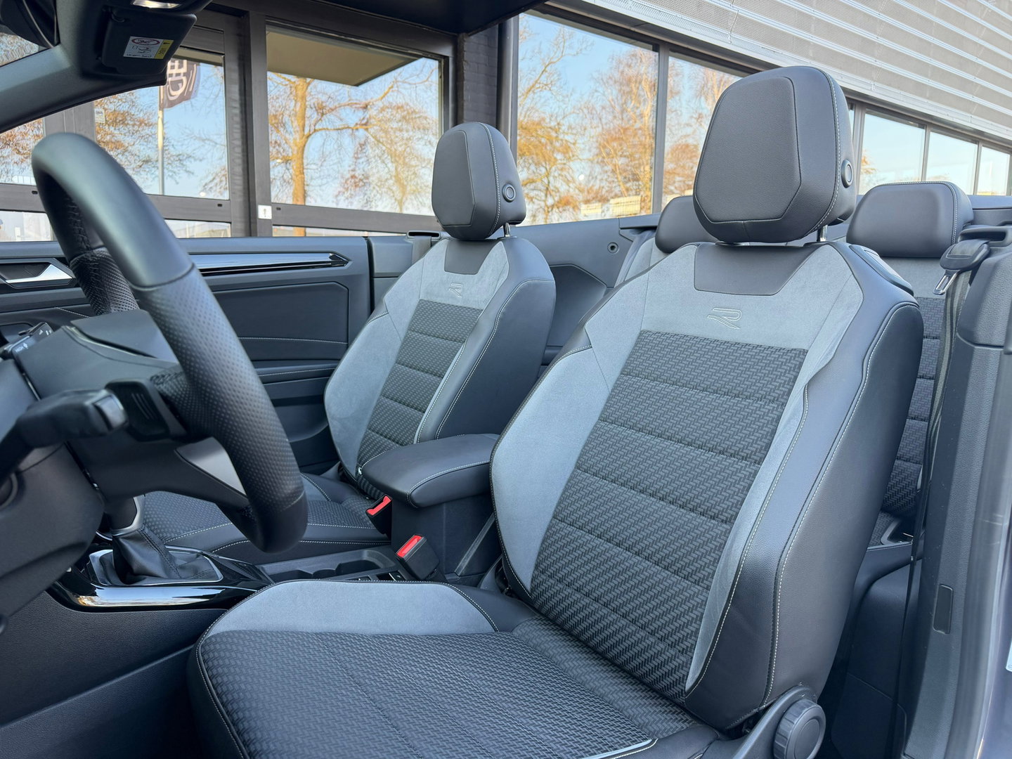 Volkswagen T-Roc Cabrio 1.5 TSI R-Line 150PK|ACC|Carplay|IQ-lights|Virtiual-Cockpit|Camera