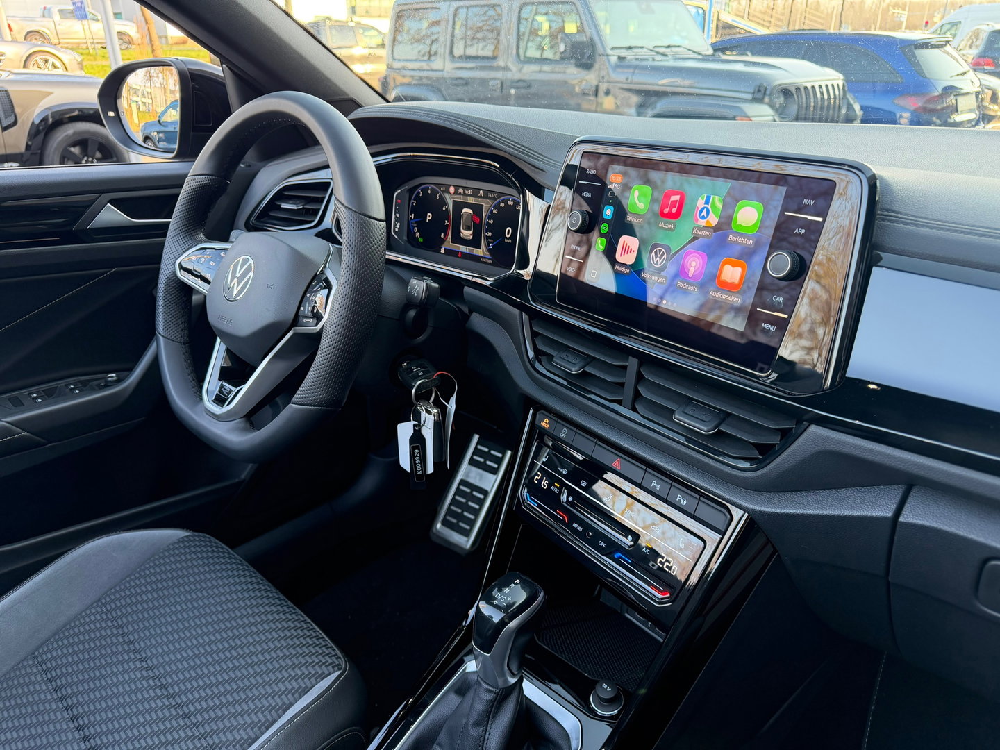 Volkswagen T-Roc Cabrio 1.5 TSI R-Line 150PK|ACC|Carplay|IQ-lights|Virtiual-Cockpit|Camera