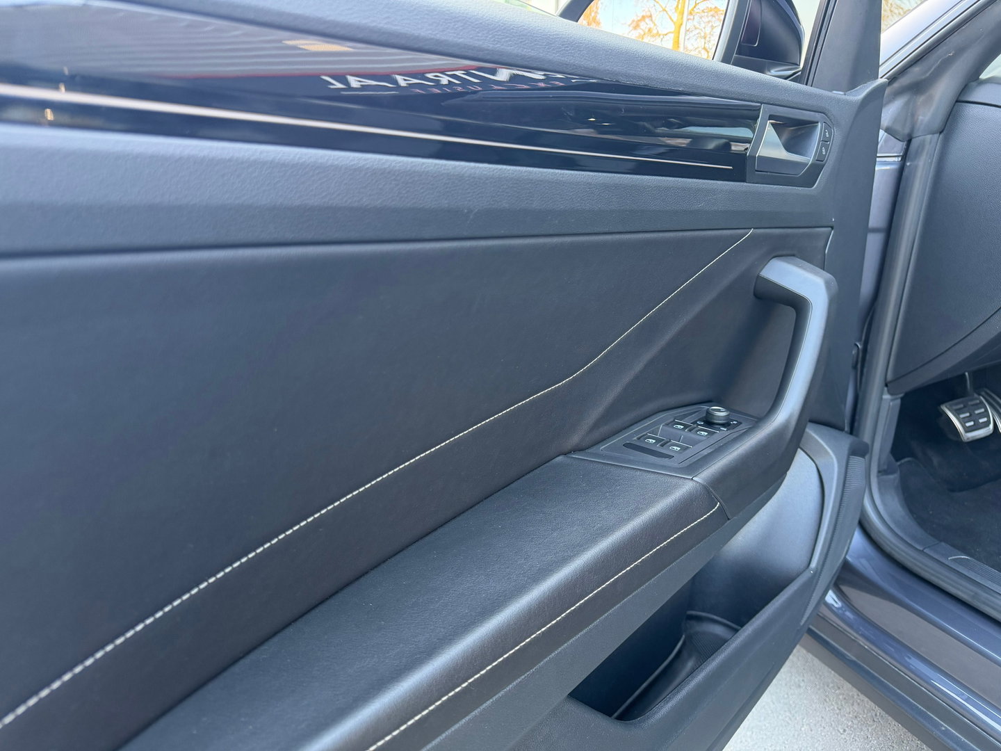 Volkswagen T-Roc Cabrio 1.5 TSI R-Line 150PK|ACC|Carplay|IQ-lights|Virtiual-Cockpit|Camera