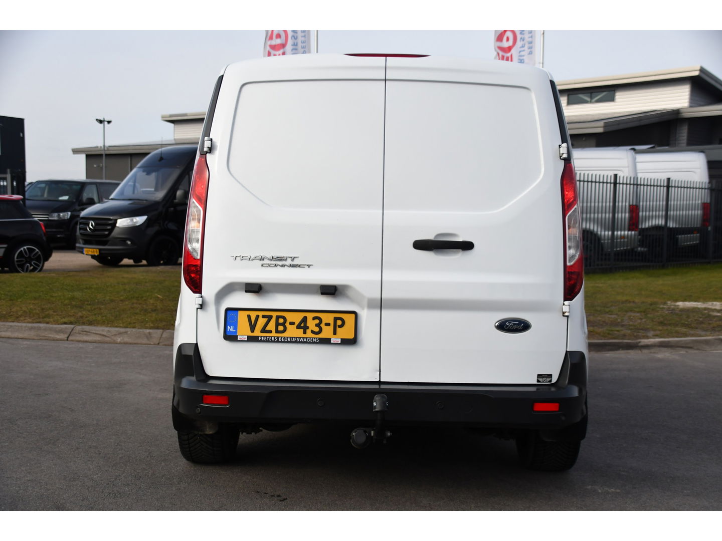 Ford Transit Connect 1.5 TDCI L1 PB Edition Cruise, 120pk, sensoren, Stoelverwarming, Trekhaak, Automaat, 3 zits, Airco, Uniek!