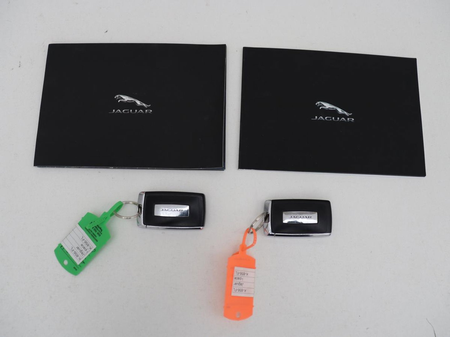 Jaguar I-PACE EV320 S Business Pack 90kWh | SOH 91% | Stoelverwarming | 360 Camera | Carplay | Meridian Surround | Full LED | Navigatie