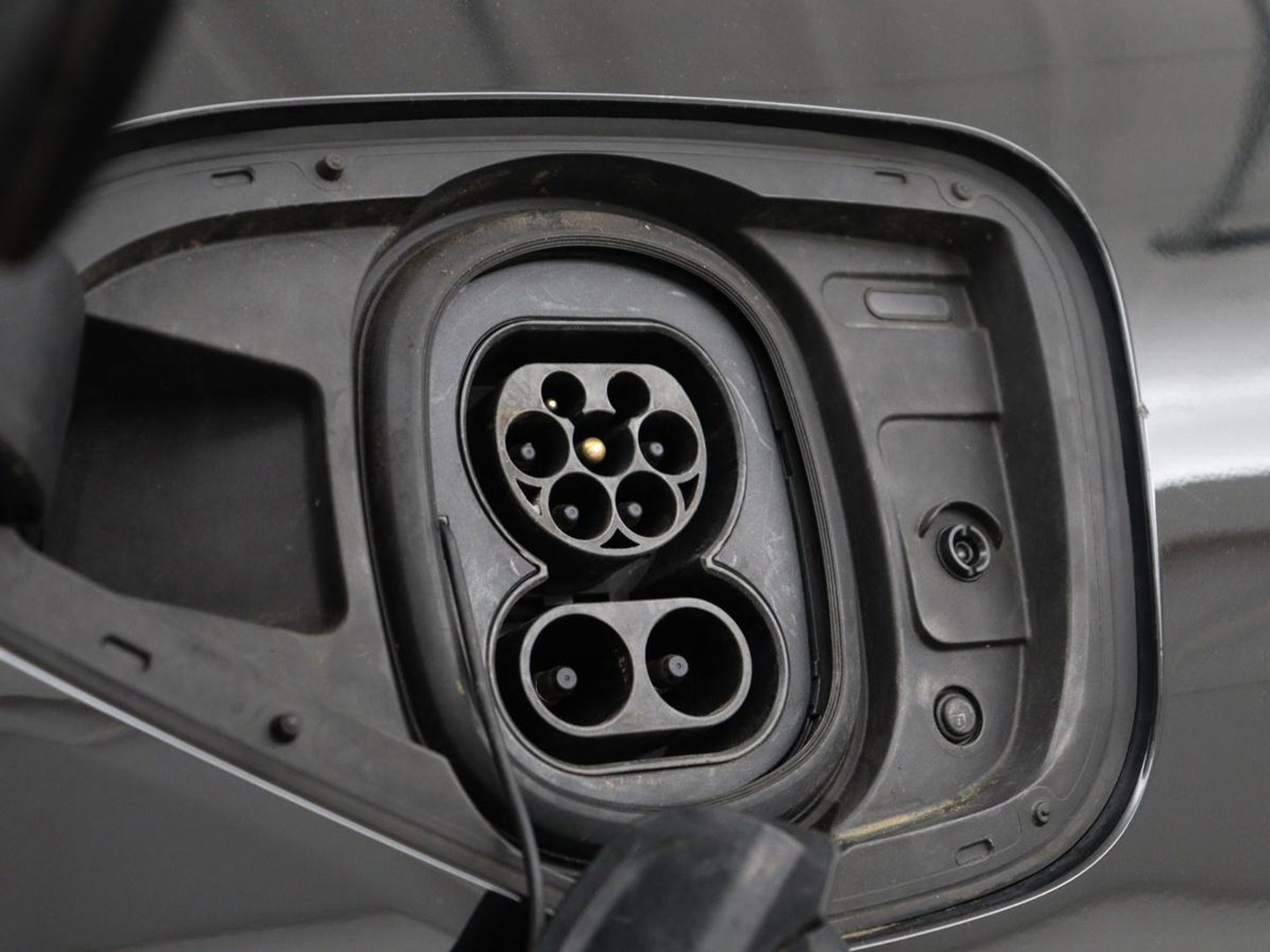 Jaguar I-PACE EV320 S Business Pack 90kWh | SOH 91% | Stoelverwarming | 360 Camera | Carplay | Meridian Surround | Full LED | Navigatie