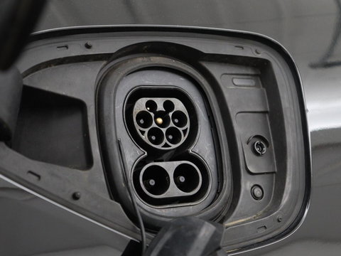 Jaguar I-PACE EV320 S Business Pack 90kWh | SOH 91% | Stoelverwarming | 360 Camera | Carplay | Meridian Surround | Full LED | Navigatie