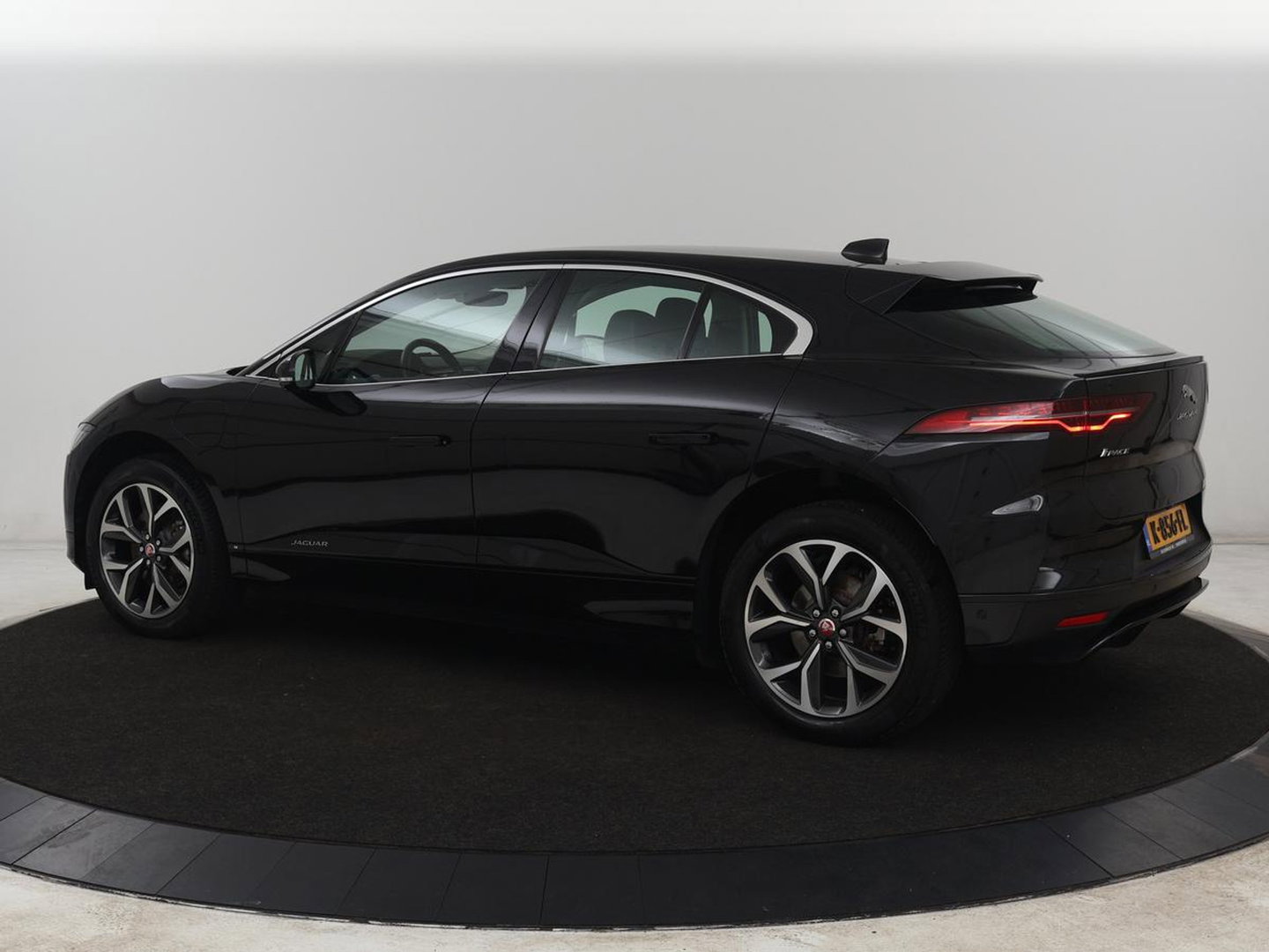 Jaguar I-PACE EV320 S Business Pack 90kWh | SOH 91% | Stoelverwarming | 360 Camera | Carplay | Meridian Surround | Full LED | Navigatie