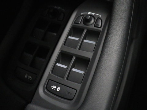 Jaguar I-PACE EV320 S Business Pack 90kWh | SOH 91% | Stoelverwarming | 360 Camera | Carplay | Meridian Surround | Full LED | Navigatie