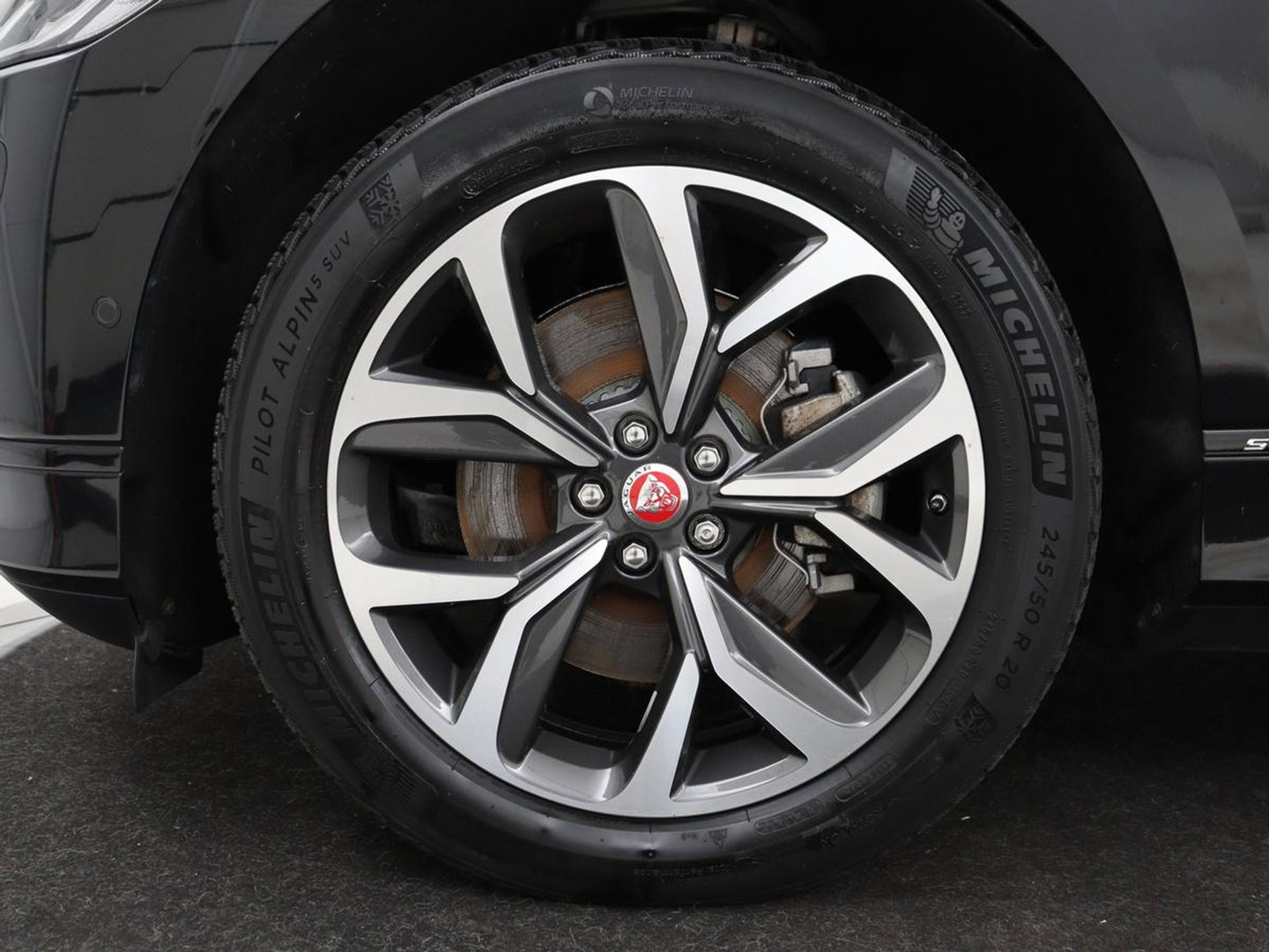 Jaguar I-PACE EV320 S Business Pack 90kWh | SOH 91% | Stoelverwarming | 360 Camera | Carplay | Meridian Surround | Full LED | Navigatie