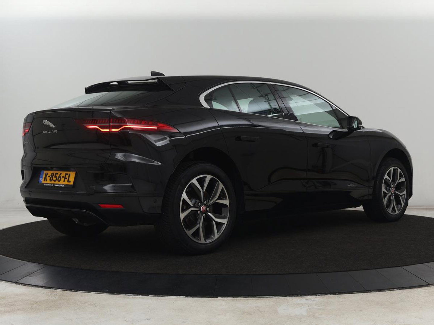 Jaguar I-PACE EV320 S Business Pack 90kWh | SOH 91% | Stoelverwarming | 360 Camera | Carplay | Meridian Surround | Full LED | Navigatie