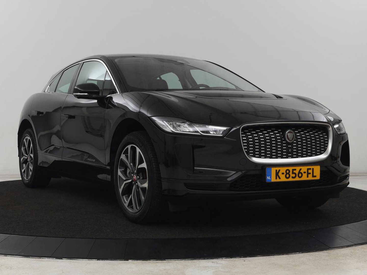 Jaguar I-PACE EV320 S Business Pack 90kWh | SOH 91% | Stoelverwarming | 360 Camera | Carplay | Meridian Surround | Full LED | Navigatie