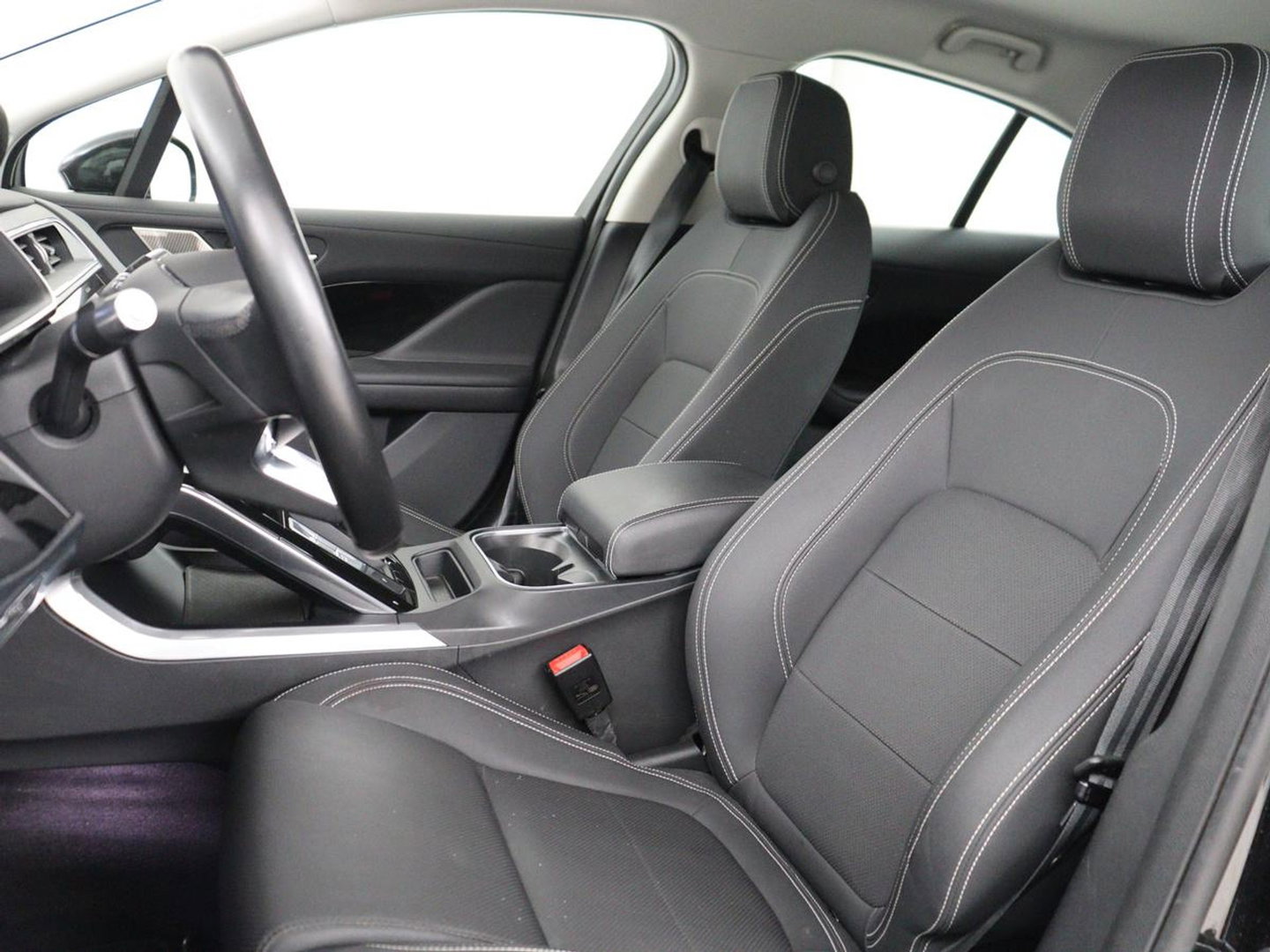 Jaguar I-PACE EV320 S Business Pack 90kWh | SOH 91% | Stoelverwarming | 360 Camera | Carplay | Meridian Surround | Full LED | Navigatie