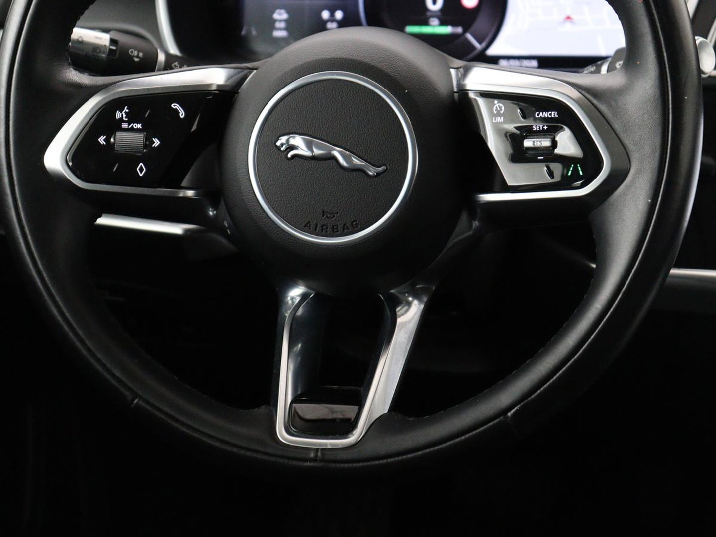 Jaguar I-PACE EV320 S Business Pack 90kWh | SOH 91% | Stoelverwarming | 360 Camera | Carplay | Meridian Surround | Full LED | Navigatie