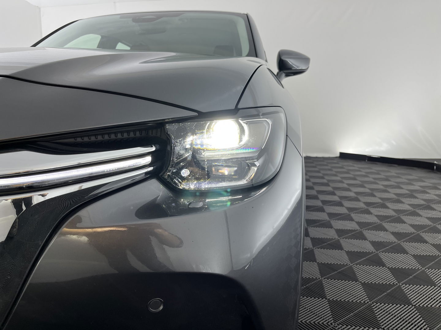 Mazda CX-60 2.5 e-SkyActiv PHEV Exclusive-Line AWD (Plug-In / 3-Fase) (INCL-BTW) *LEATHER | FULL-LED | BLINDSPOT | HEATED/COOLD-COMFORTSEATS | DIGI-COCKPIT | KEYLESS | DAB | NAVI-FULLMAP | CAMERA | TOWBAR | CARPLAY | SHIFTPADDLES | MEMORY-PACK | HEAD-UP | ...