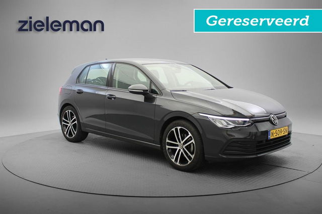 Volkswagen Golf - 1.0 TSI - Digitaal Cockpit, Carplay, Cruise, LED GERESERVEERD!!!