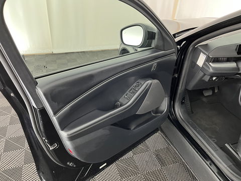 Ford Mustang Mach-E RWD 75 kWh [ 3-Fase-11kW ] {SOH-83%} (INCL-BTW)  Aut. *LEATHER | FULL-LED | DAB | DIGI-COCKPIT | KEYLESS | NAVI-FULLMAP | CARPLAY | HEATED-COMFORTSEATS | TOPVIEW | ADAPTIVE-CRUISE | PRIVACY-GLASS | 18'' ALU*