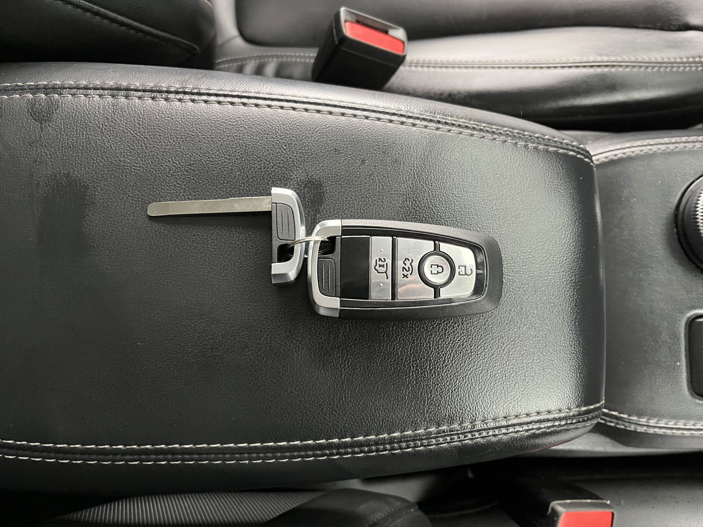 Ford Mustang Mach-E RWD 75 kWh [ 3-Fase-11kW ] {SOH-83%} (INCL-BTW)  Aut. *LEATHER | FULL-LED | DAB | DIGI-COCKPIT | KEYLESS | NAVI-FULLMAP | CARPLAY | HEATED-COMFORTSEATS | TOPVIEW | ADAPTIVE-CRUISE | PRIVACY-GLASS | 18'' ALU*