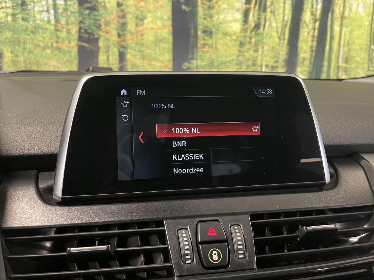 BMW 2 Serie Active Tourer 225xe iPerformance High Executive | Rijmodus Regeling | Stuurwielverwarming | Stoelverwarming | Lane Assist | Spraakbediening |
