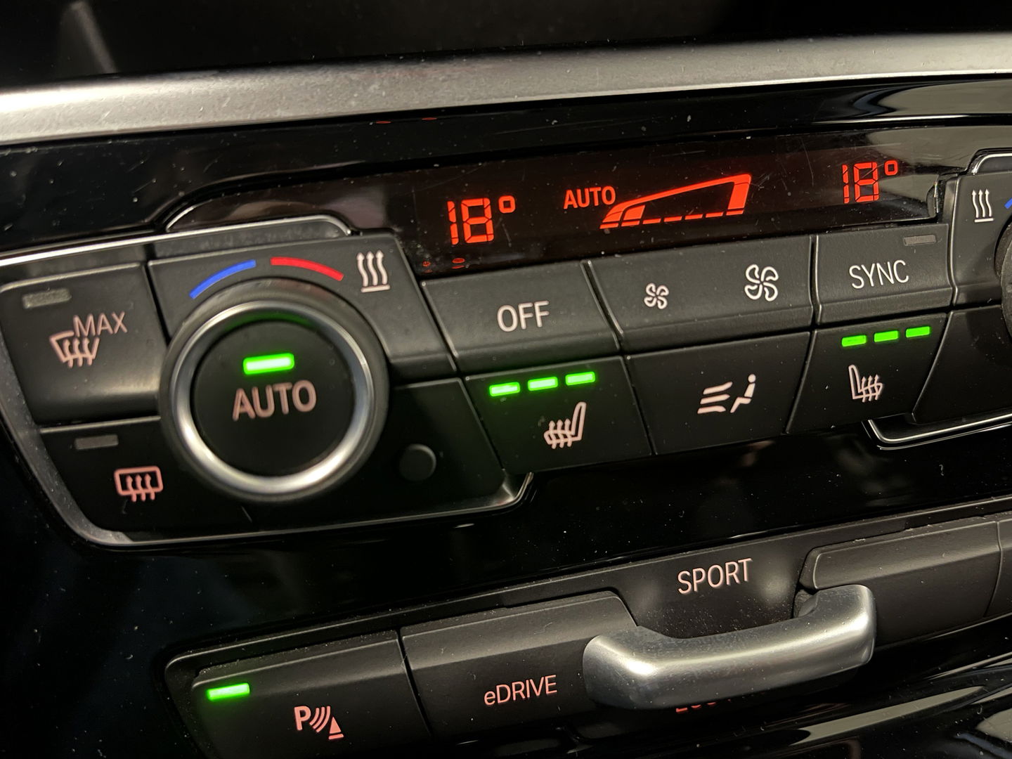 BMW 2 Serie Active Tourer 225xe iPerformance High Executive | Rijmodus Regeling | Stuurwielverwarming | Stoelverwarming | Lane Assist | Spraakbediening |