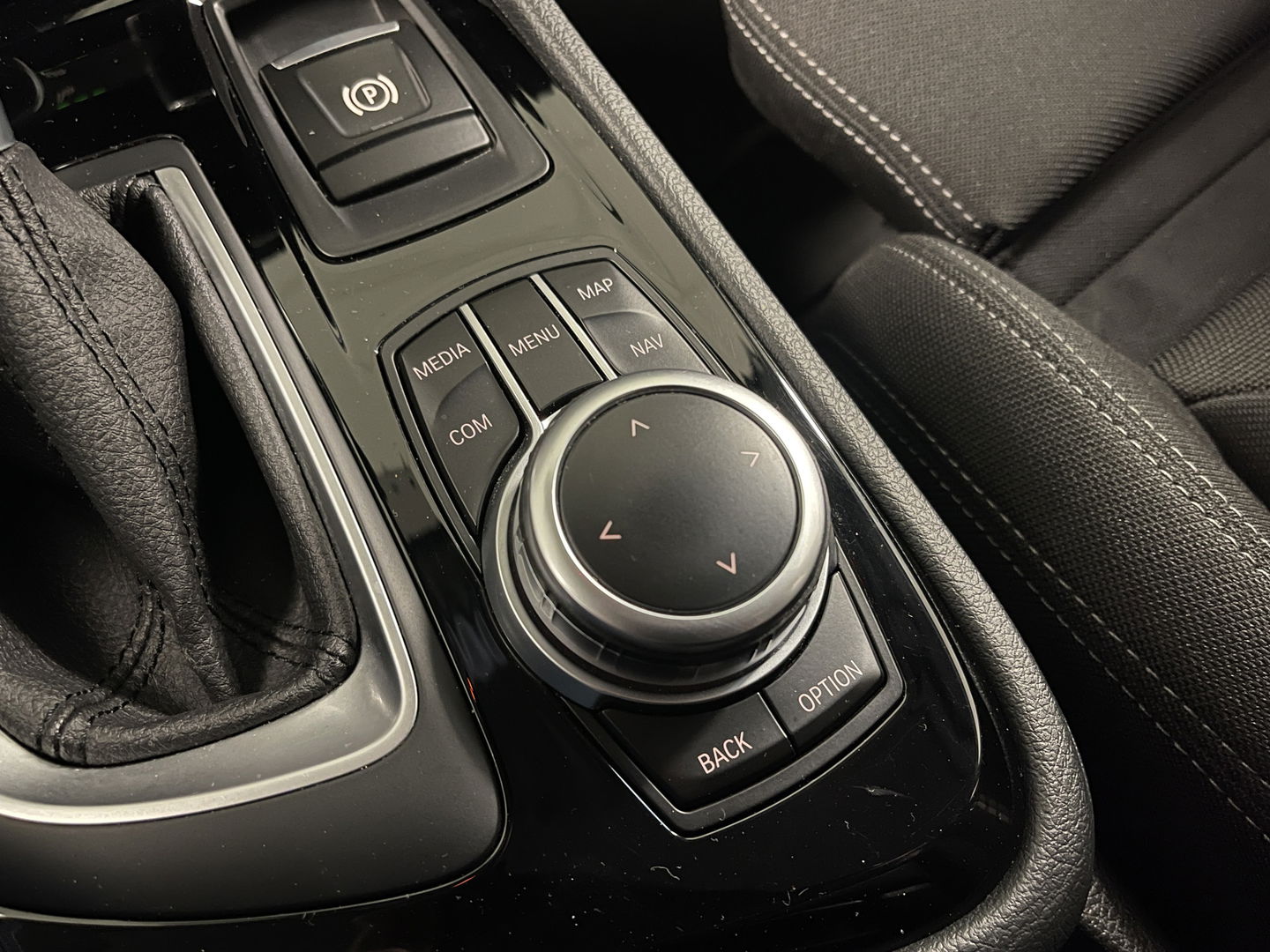 BMW 2 Serie Active Tourer 225xe iPerformance High Executive | Rijmodus Regeling | Stuurwielverwarming | Stoelverwarming | Lane Assist | Spraakbediening |