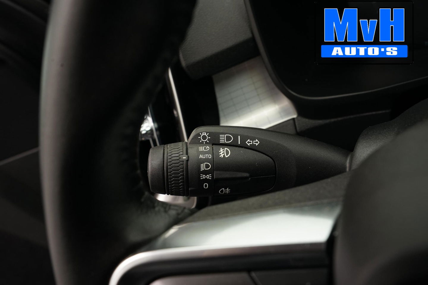 Volvo XC40 1.5 T5 Recharge Momentum|STOEL/STUUR.VERW|CAMERA