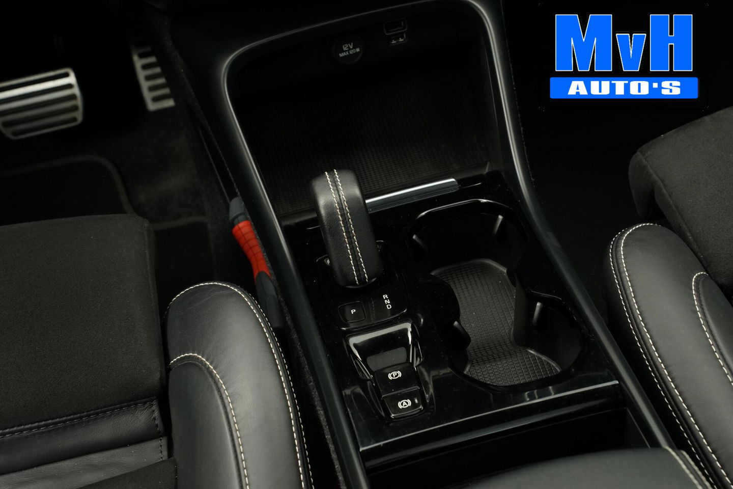 Volvo XC40 1.5 T5 Recharge R-Design|PANO|STOEL/STUUR.VERW|H/K.AUDIO