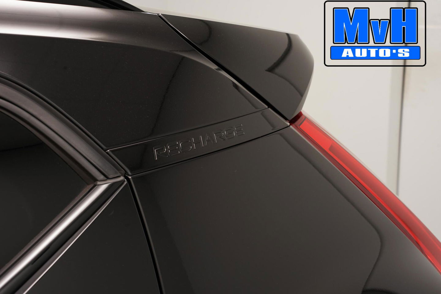 Volvo XC40 1.5 T5 Recharge R-Design|PANO|STOEL/STUUR.VERW|H/K.AUDIO