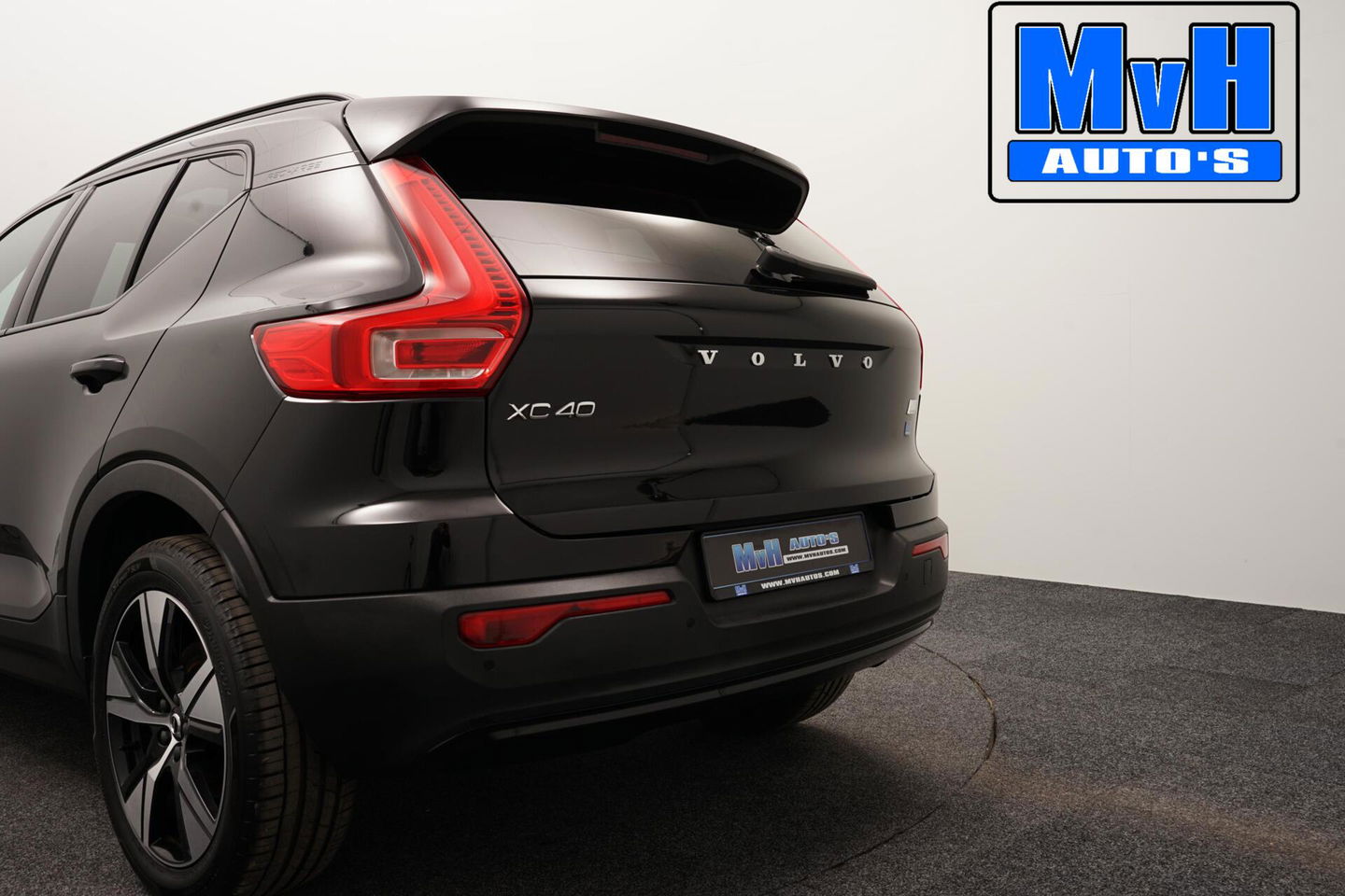 Volvo XC40 1.5 T5 Recharge R-Design|PANO|STOEL/STUUR.VERW|H/K.AUDIO