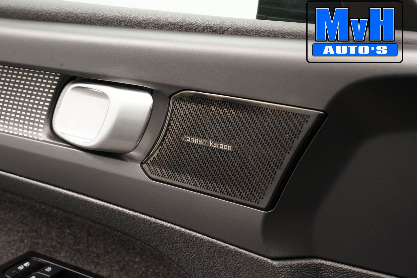 Volvo XC40 1.5 T5 Recharge R-Design|PANO|STOEL/STUUR.VERW|H/K.AUDIO