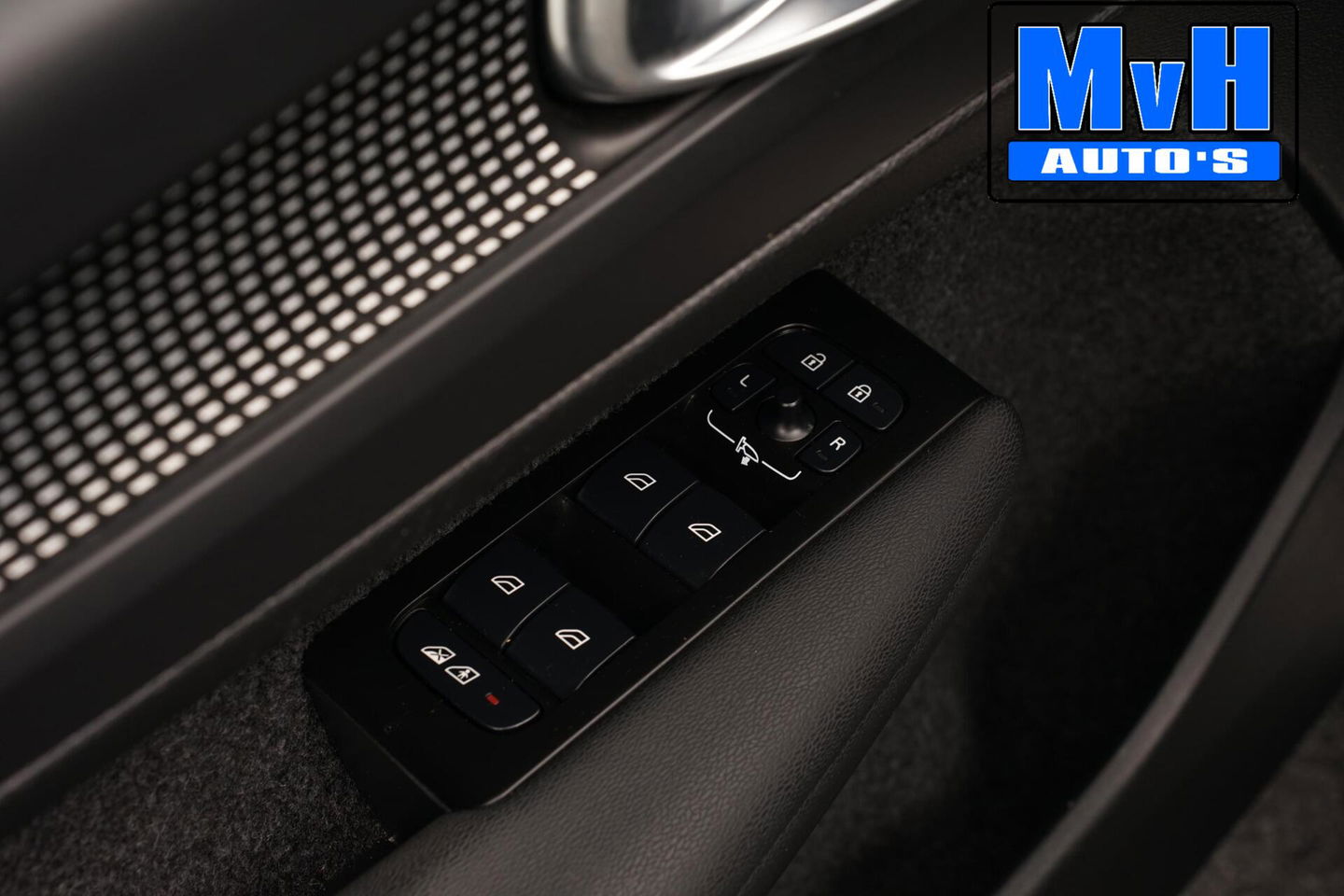 Volvo XC40 1.5 T5 Recharge R-Design|PANO|STOEL/STUUR.VERW|H/K.AUDIO