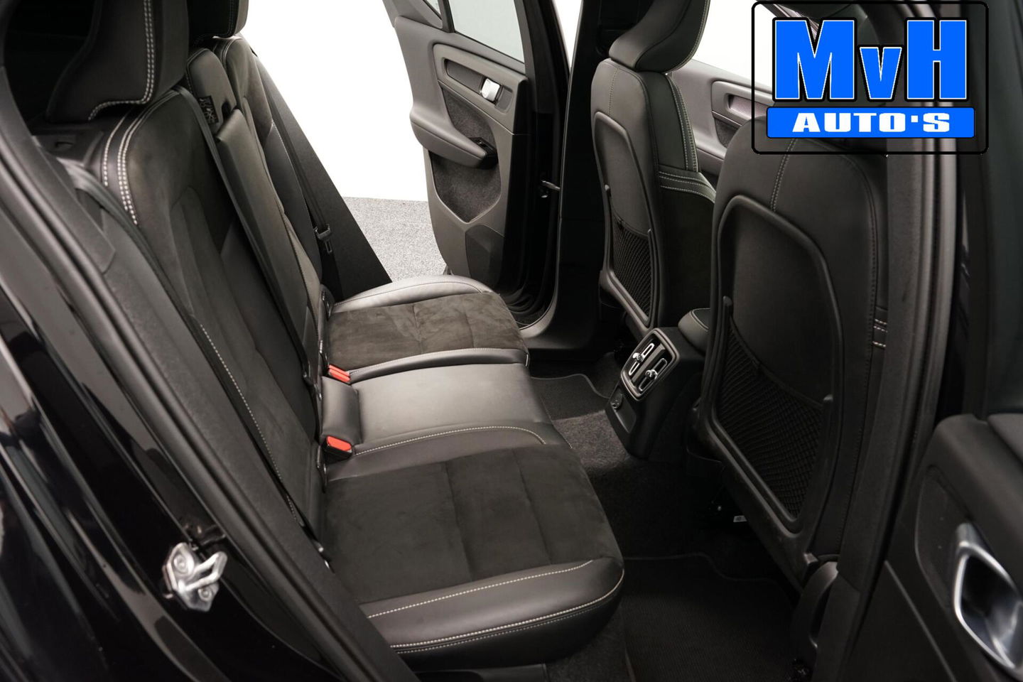 Volvo XC40 1.5 T5 Recharge R-Design|PANO|STOEL/STUUR.VERW|H/K.AUDIO