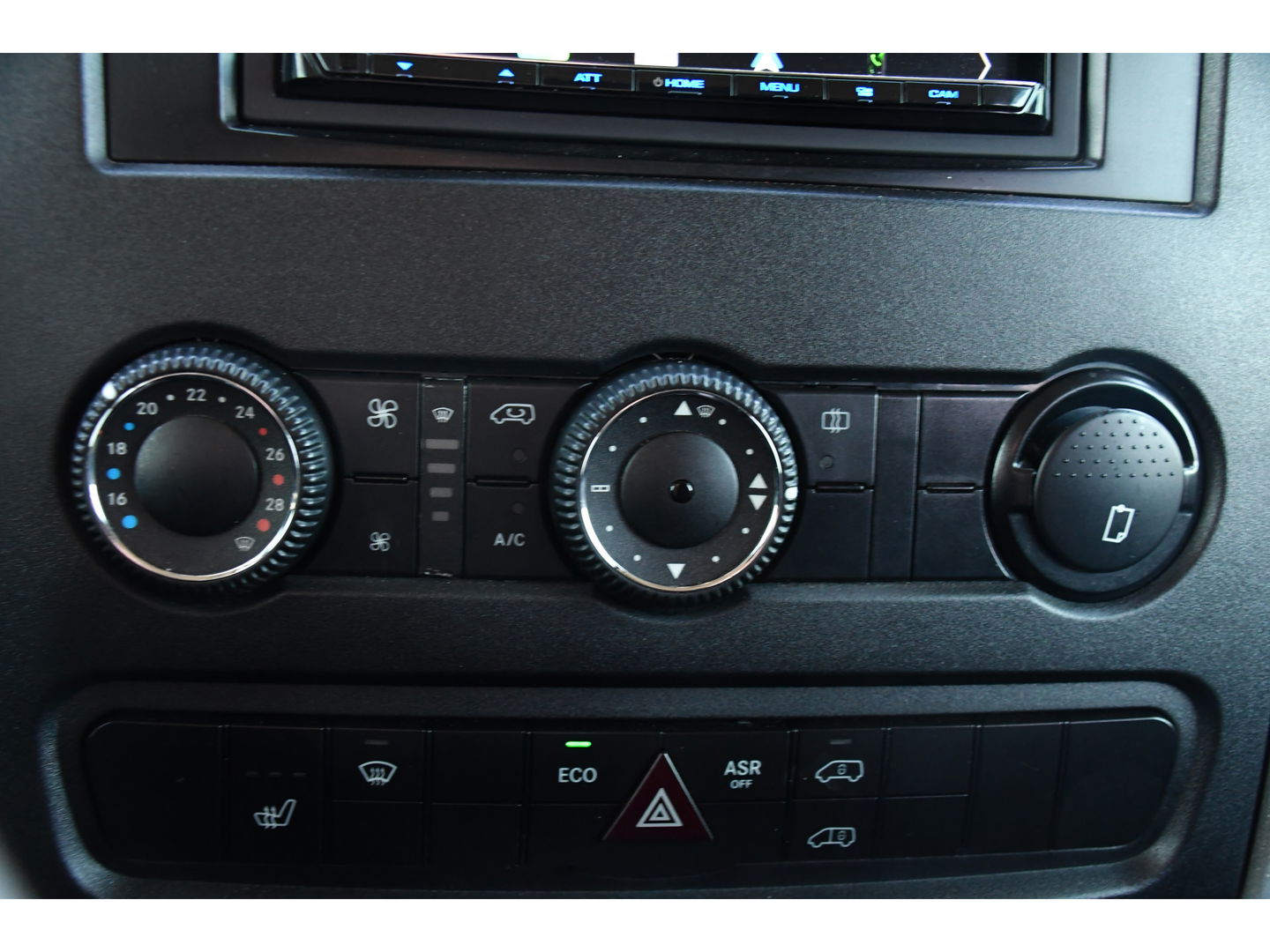 Mercedes-Benz Sprinter V6 319 3.0 L2H2 DC PB Edition Camera, Cruise, 3500KG Trekhaak, Stoelverwarming, Automaat, Multimedia, 190PK, Uniek!