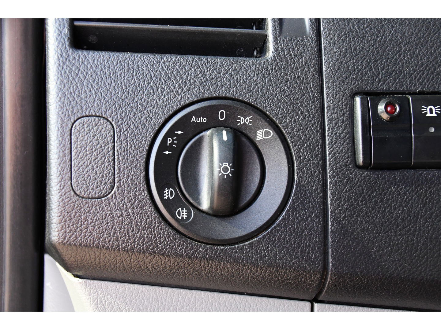 Mercedes-Benz Sprinter V6 319 3.0 L2H2 DC PB Edition Camera, Cruise, 3500KG Trekhaak, Stoelverwarming, Automaat, Multimedia, 190PK, Uniek!