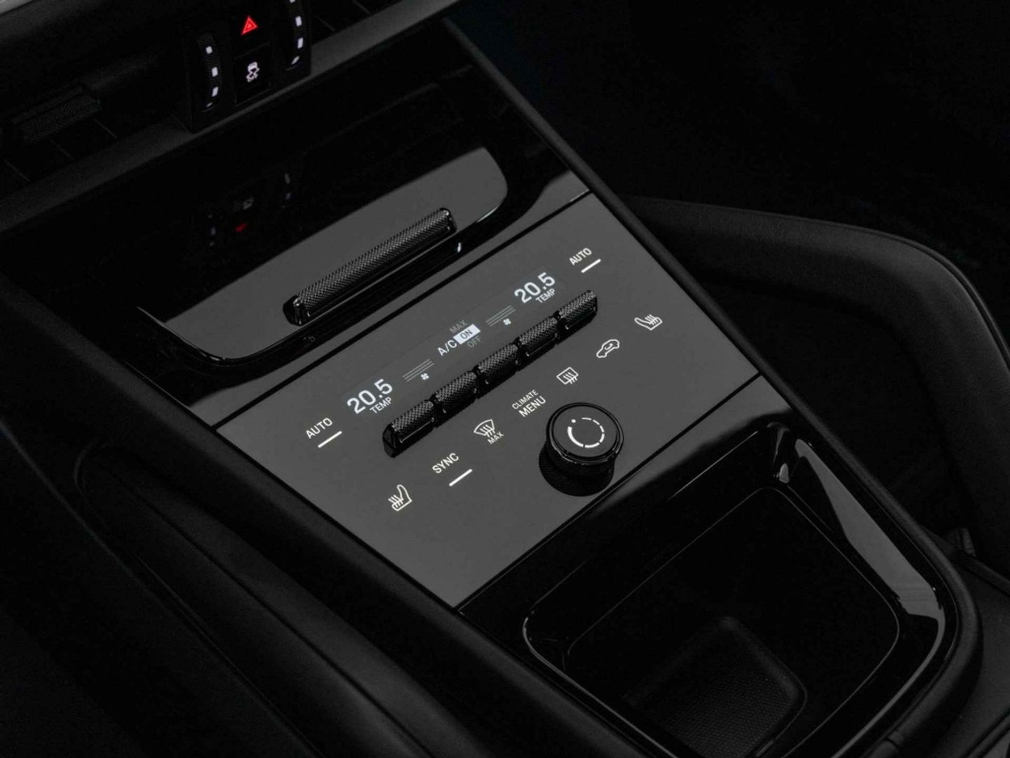 Porsche Cayenne 3.0 E-Hybrid 470PK / Sport Design / Bose / 2024 / ACC