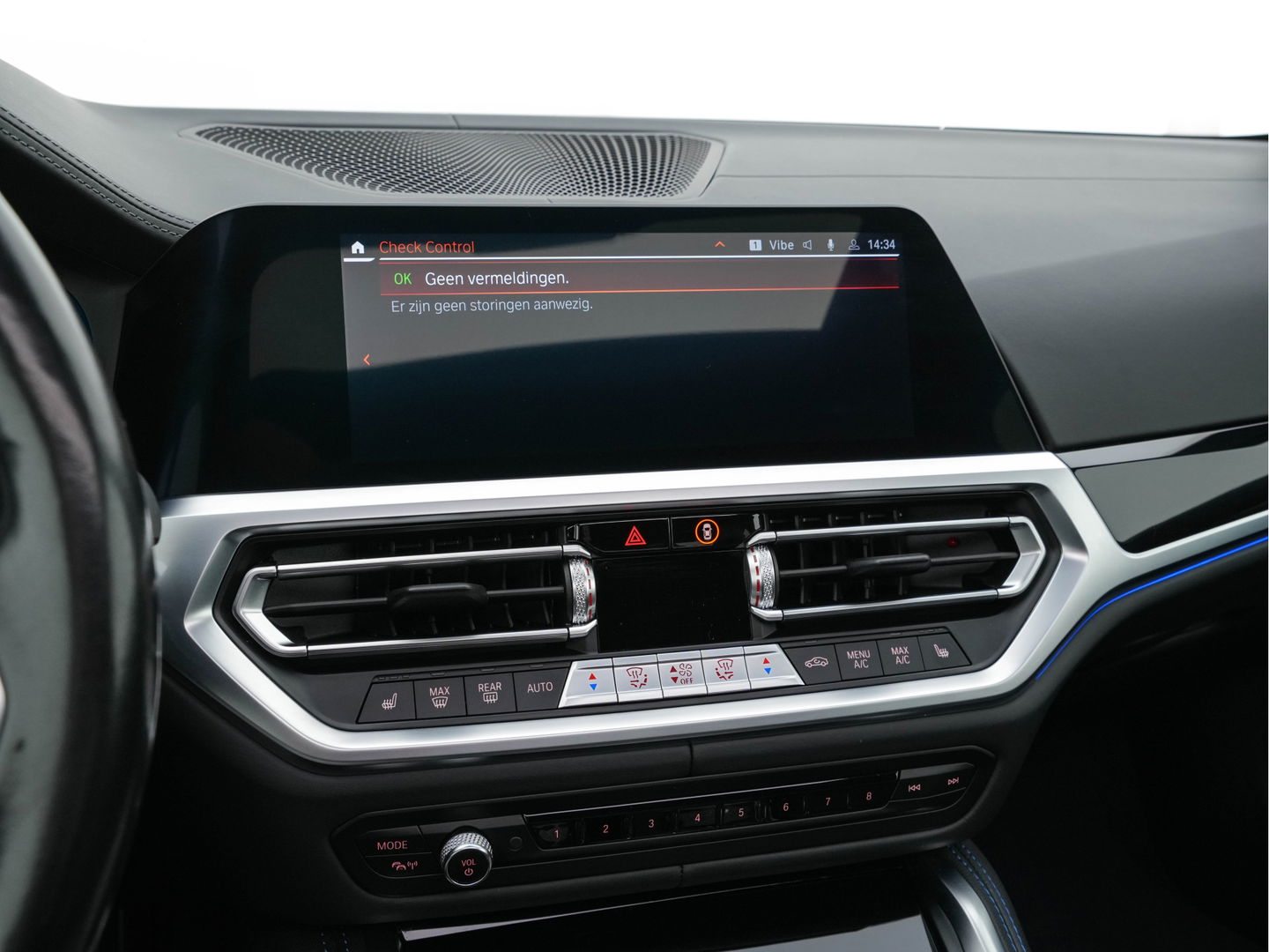 BMW 4 Serie Coupé M440i xDrive High Executive Aut. *PANO | LEATHER | HARMAN/KARDON | HEAD-UP | LASER-LED | ADAPTIVE-CRUISE | TOPVIEW | MEMORY-PACK | KEYLESS | HEATED-SPORTSEATS | DAB+ | DIGI-COCKPIT | SHIFTPADDLES | TOWBAR | 19''ALU*