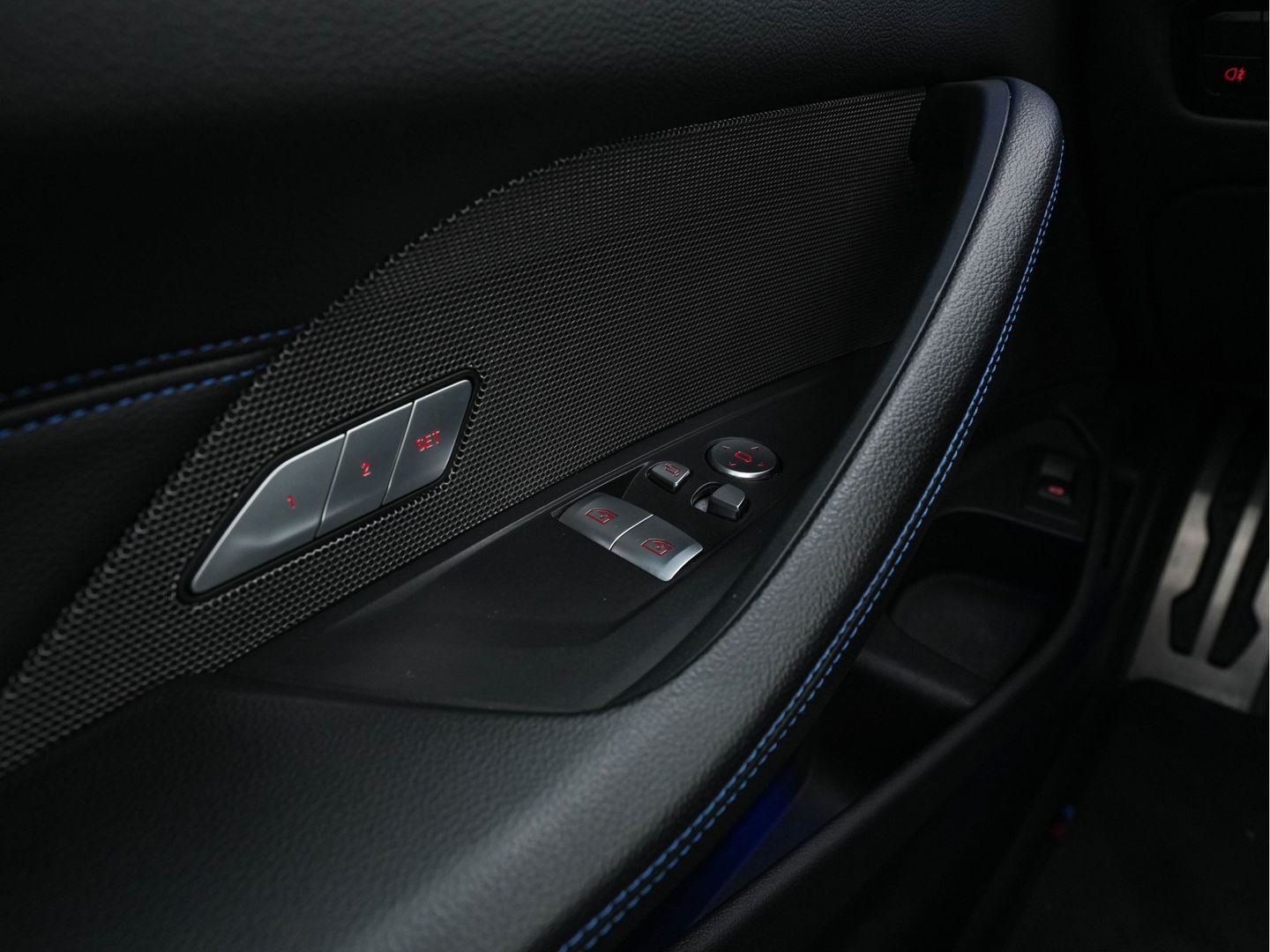 BMW 4 Serie Coupé M440i xDrive High Executive Aut. *PANO | LEATHER | HARMAN/KARDON | HEAD-UP | LASER-LED | ADAPTIVE-CRUISE | TOPVIEW | MEMORY-PACK | KEYLESS | HEATED-SPORTSEATS | DAB+ | DIGI-COCKPIT | SHIFTPADDLES | TOWBAR | 19''ALU*