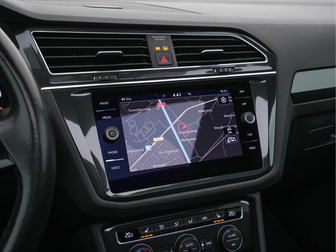 Volkswagen Tiguan Allspace 1.5 TSI R-Line Highline Business [ 7-Pers. ] Aut. *PANO | ARTVELOURS | FULL-LED | DIGI-COCKPIT | KEYLESS | ADAPTIVE-CRUISE | CAMERA | SHIFTPADDLES | CARPLAY | DAB+ | HEATED-COMFORTSEATS | NAVI-FULLMAP | PRIVACYGLASS | 19''ALU*