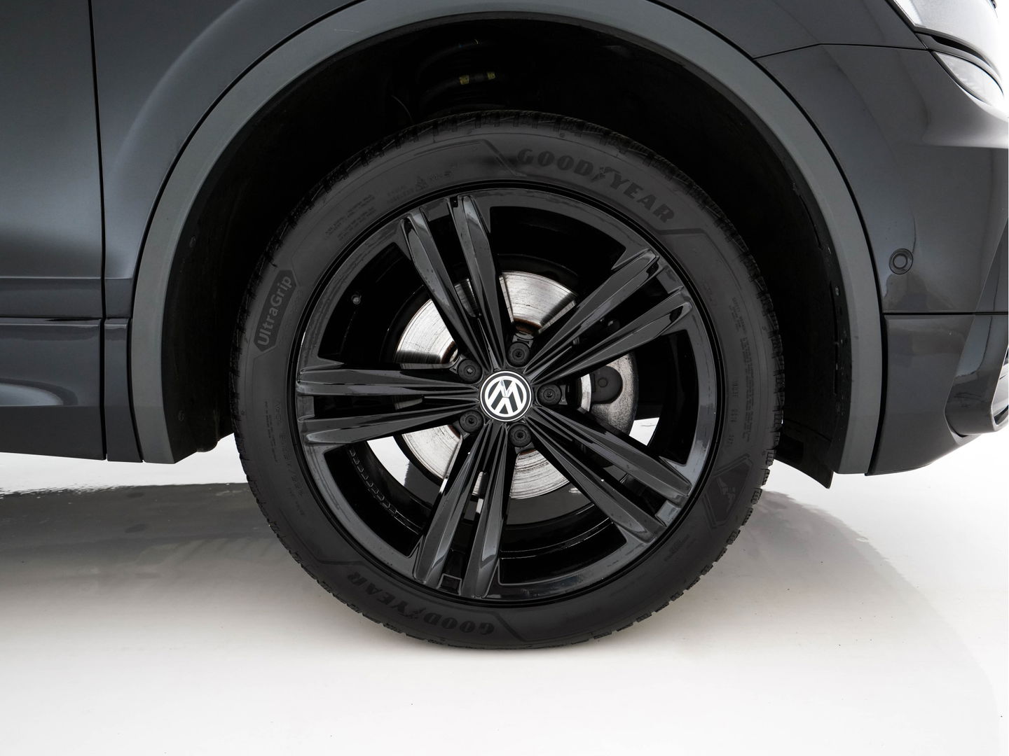 Volkswagen Tiguan Allspace 1.5 TSI R-Line Highline Business [ 7-Pers. ] Aut. *PANO | ARTVELOURS | FULL-LED | DIGI-COCKPIT | KEYLESS | ADAPTIVE-CRUISE | CAMERA | SHIFTPADDLES | CARPLAY | DAB+ | HEATED-COMFORTSEATS | NAVI-FULLMAP | PRIVACYGLASS | 19''ALU*