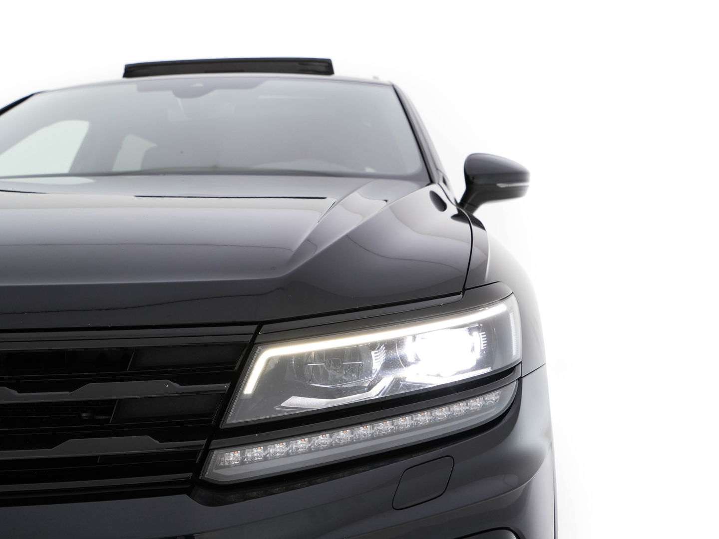 Volkswagen Tiguan Allspace 1.5 TSI R-Line Highline Business [ 7-Pers. ] Aut. *PANO | ARTVELOURS | FULL-LED | DIGI-COCKPIT | KEYLESS | ADAPTIVE-CRUISE | CAMERA | SHIFTPADDLES | CARPLAY | DAB+ | HEATED-COMFORTSEATS | NAVI-FULLMAP | PRIVACYGLASS | 19''ALU*