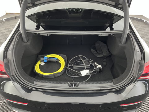 Mercedes-Benz A-Klasse 250 e Business Solution AMG Limited (INCL.BTW) *PANO | LEATHER-MICROFIBRE | FULL-LED | AMBIENTLIGHT | HEATED-SPORTSEATS | WIDESCREEN-DIGICOCKPIT | DAB+ | NAVI-FULLMAP | CAMERA | PRIVACYGLASS |  18''ALU*