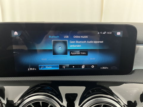 Mercedes-Benz A-Klasse 250 e Business Solution AMG Limited (INCL.BTW) *PANO | LEATHER-MICROFIBRE | FULL-LED | AMBIENTLIGHT | HEATED-SPORTSEATS | WIDESCREEN-DIGICOCKPIT | DAB+ | NAVI-FULLMAP | CAMERA | PRIVACYGLASS |  18''ALU*